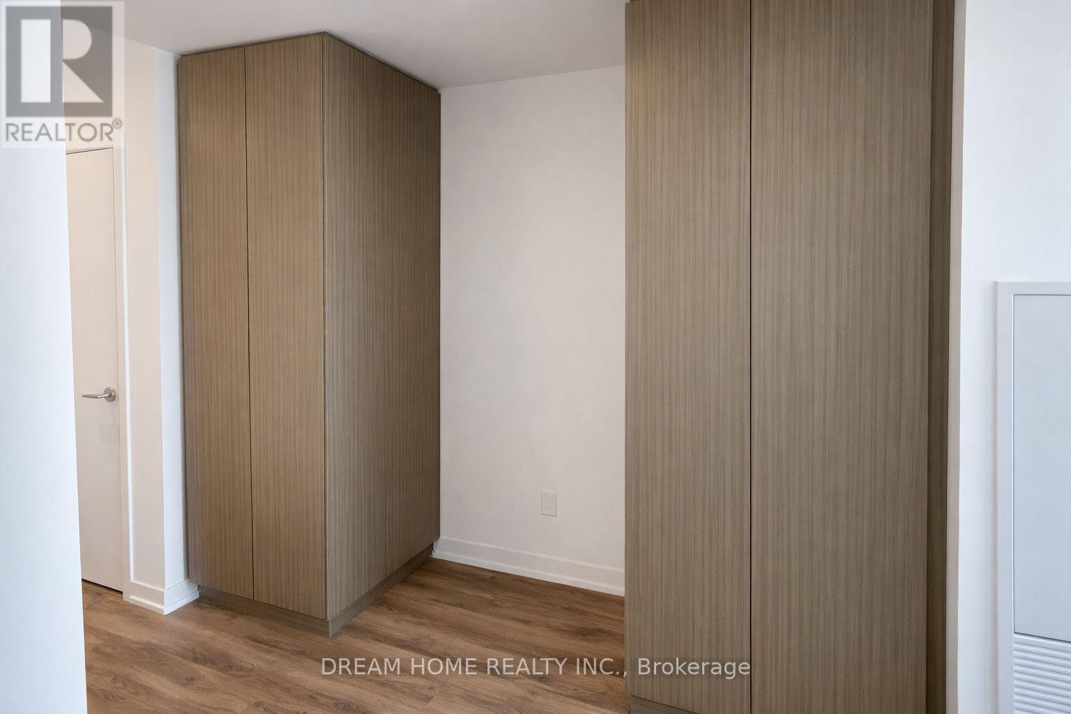 1618 - 20 Edward Street, Toronto, Ontario  M5G 0C5 - Photo 6 - C12790184