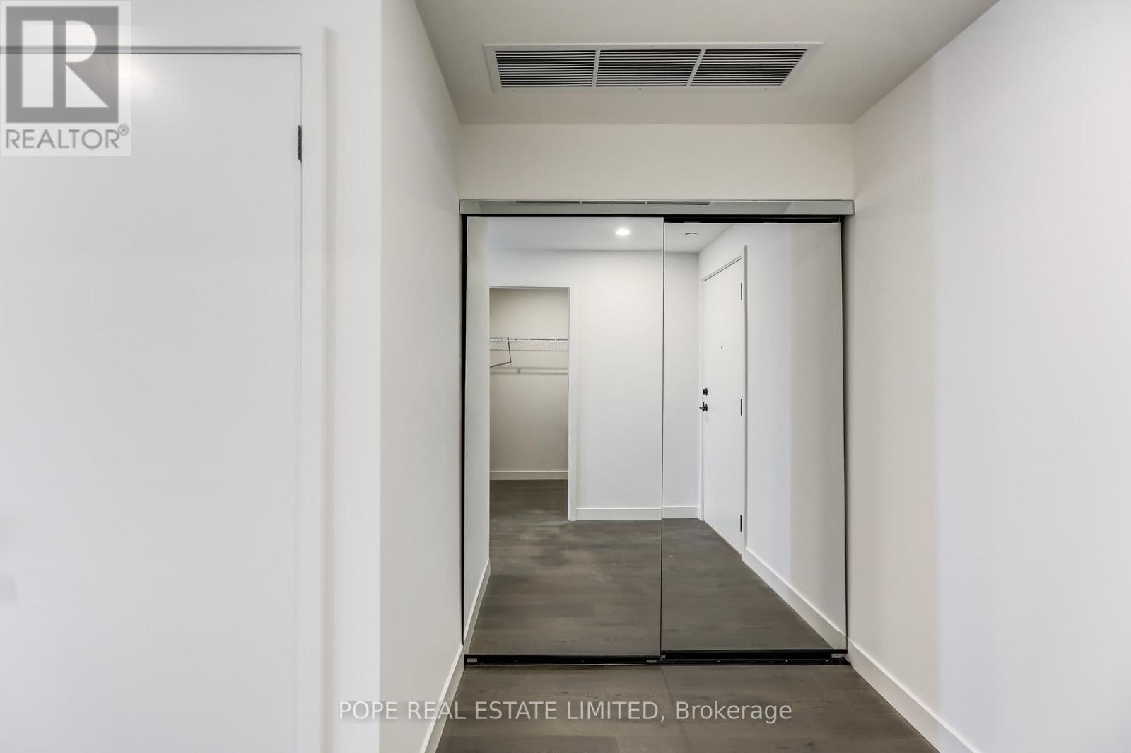 1104 - 1050 Eastern Avenue, Toronto, Ontario  M4L 0B7 - Photo 13 - E12790182