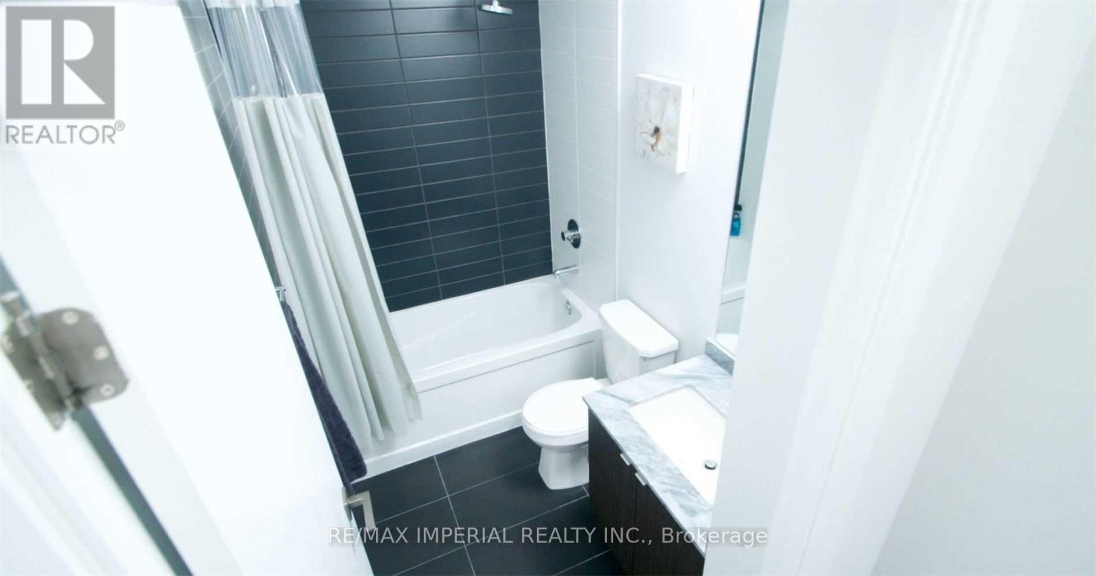 721 - 4055 Parkside Village Drive, Mississauga, Ontario  M2N 6K8 - Photo 12 - W12790180