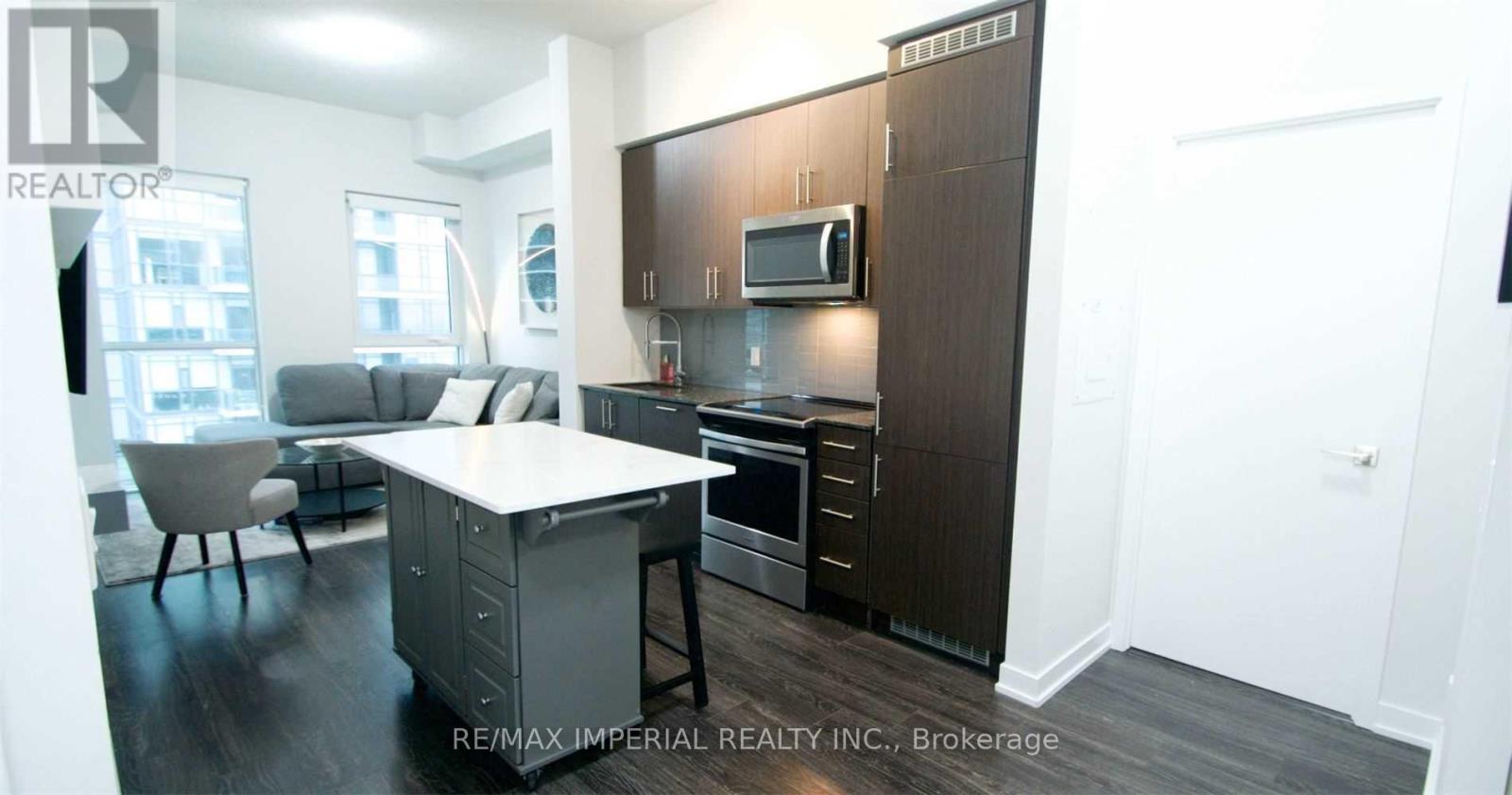 721 - 4055 Parkside Village Drive, Mississauga, Ontario  M2N 6K8 - Photo 5 - W12790180