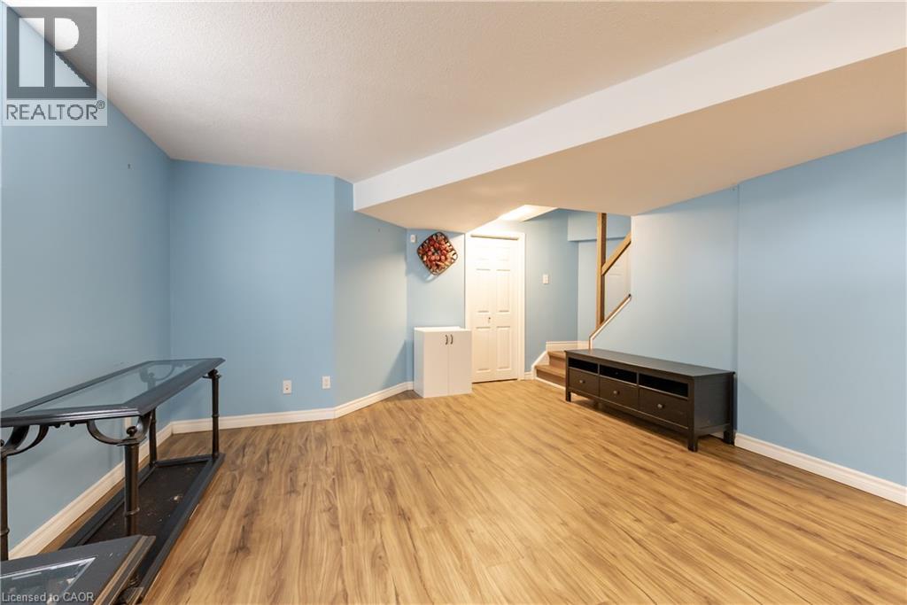 263 Hepburn Crescent, Hamilton, Ontario  L9C 7T3 - Photo 9 - 40802793