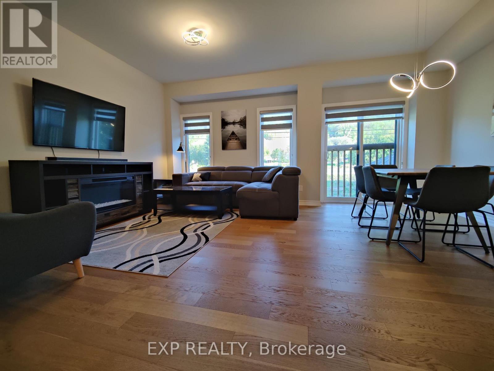 112 Delphi Court, Blue Mountains, Ontario  N0H 1J0 - Photo 2 - X12764890