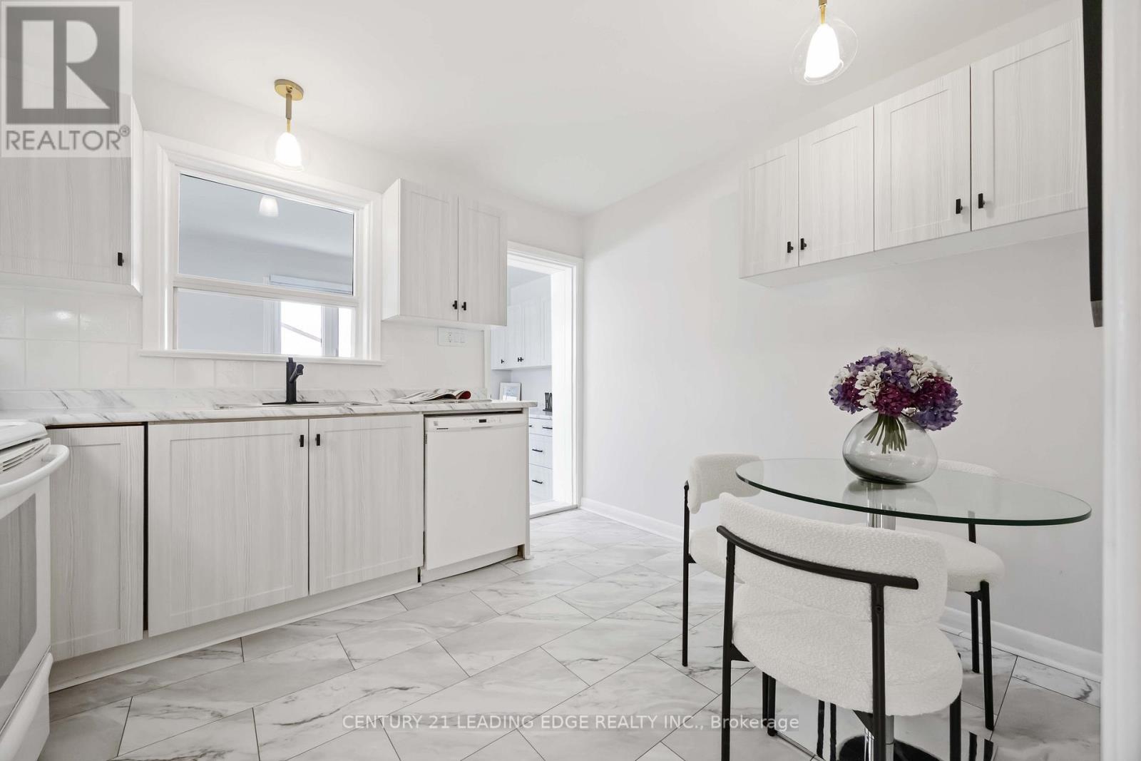 12 Arnprior Road, Toronto, Ontario  M1K 5A6 - Photo 15 - E12790190