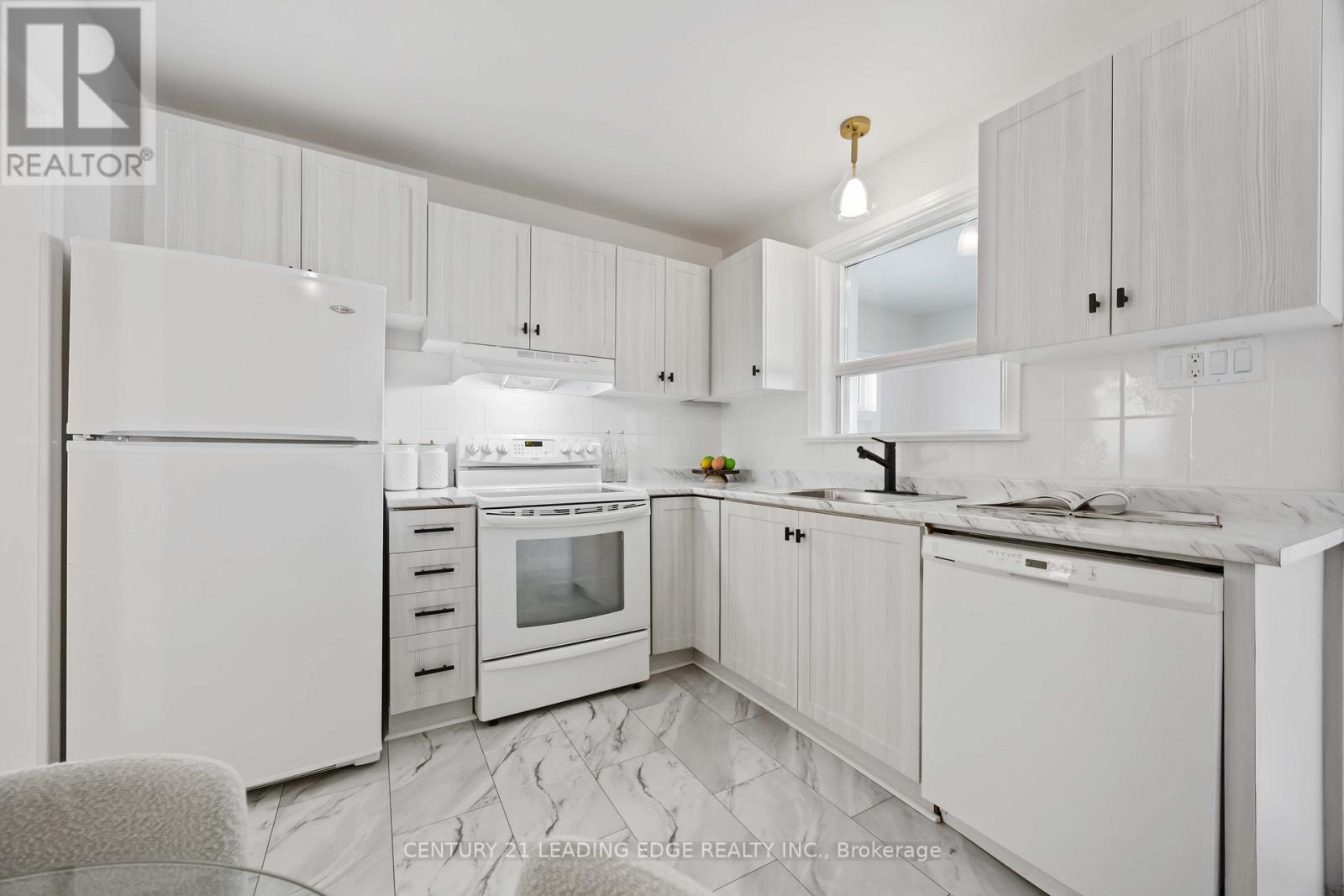 12 Arnprior Road, Toronto, Ontario  M1K 5A6 - Photo 17 - E12790190