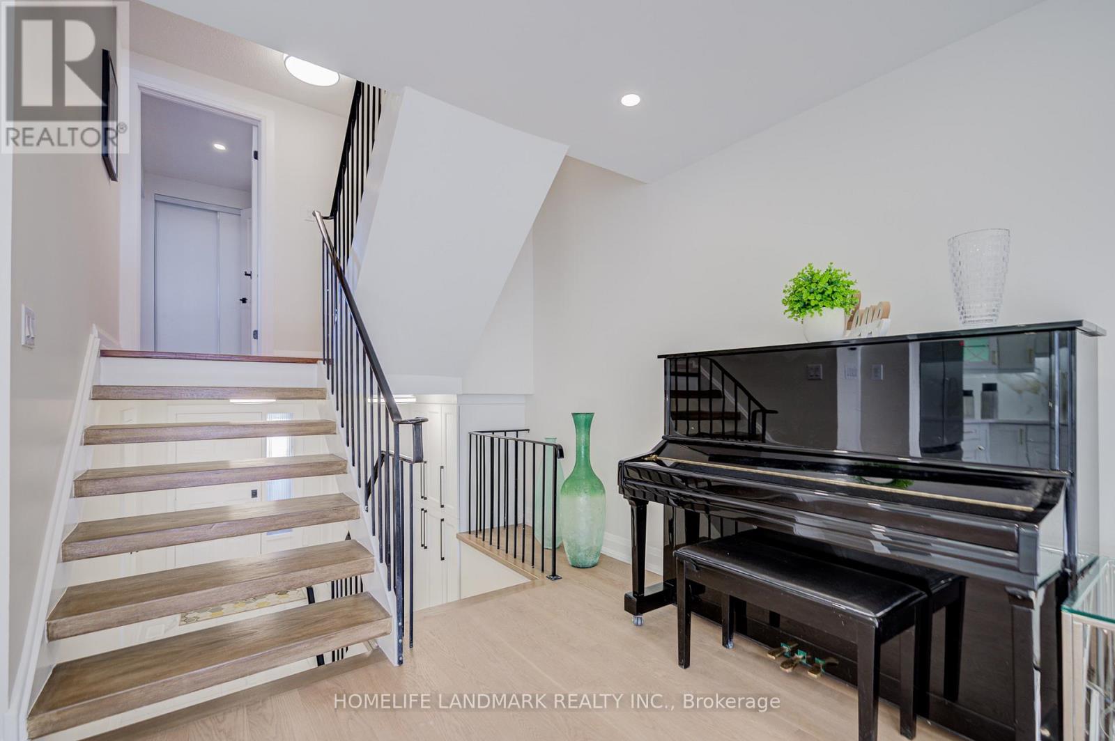 164 Bellefontaine Street, Toronto, Ontario  M1S 4E6 - Photo 5 - E12790194