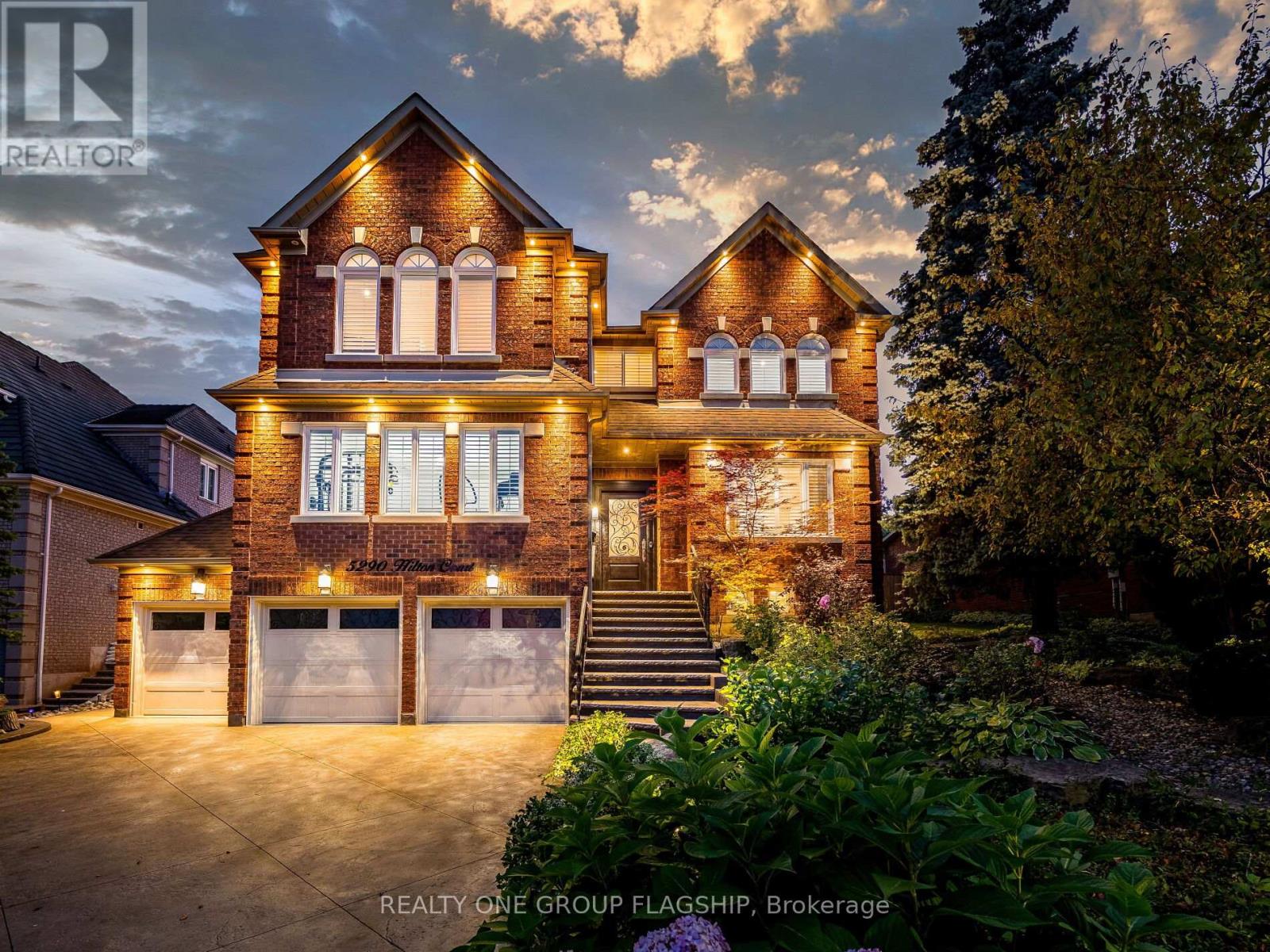 5290 HILTON COURT, Mississauga, Ontario