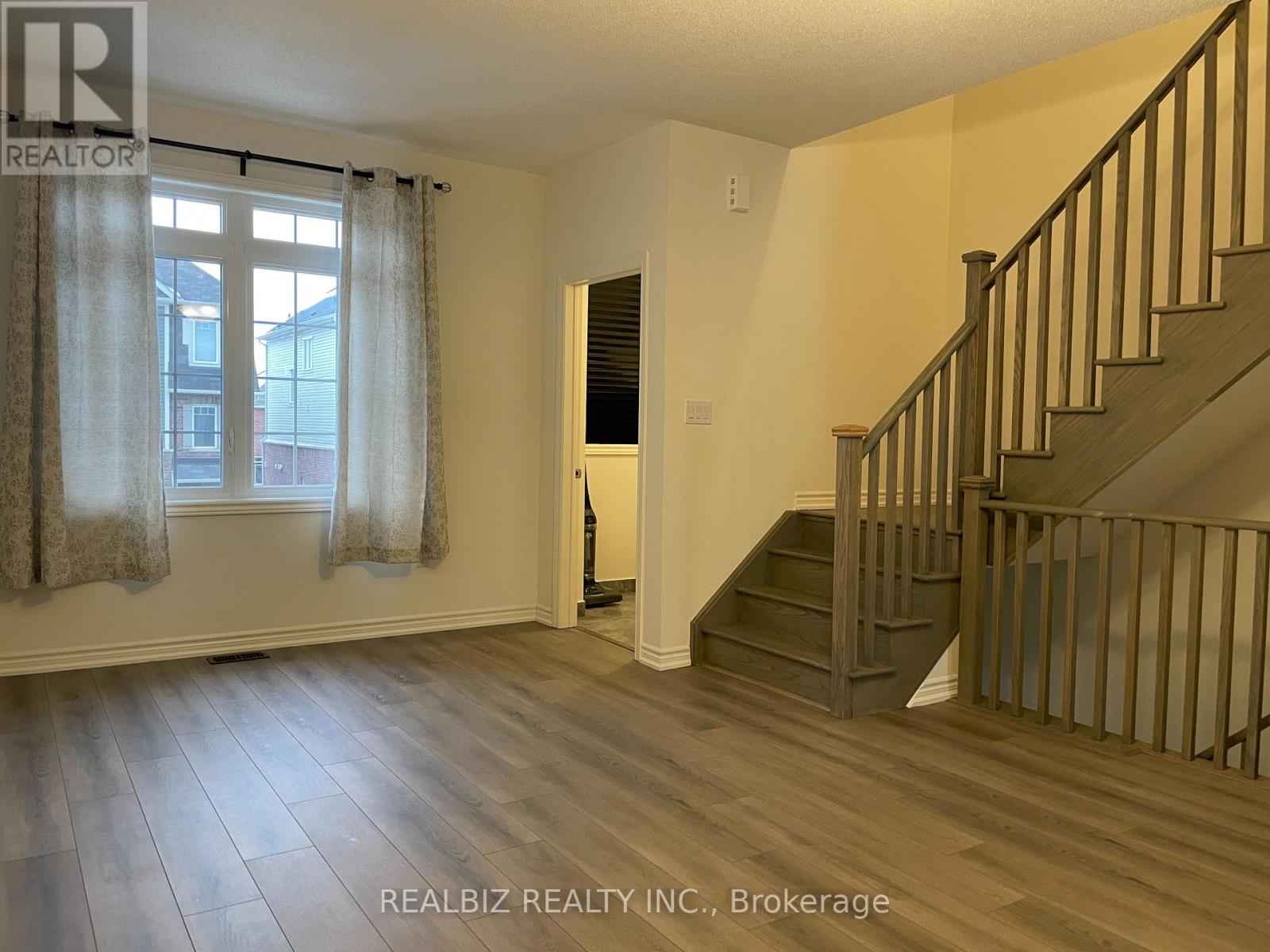 47 Stewardship Road N, Brampton, Ontario  L7A 4W6 - Photo 5 - W12790192