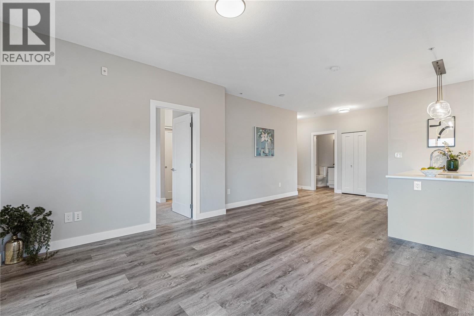 405 20 Barsby Ave, Nanaimo, British Columbia  V9R 0K4 - Photo 15 - 1026059