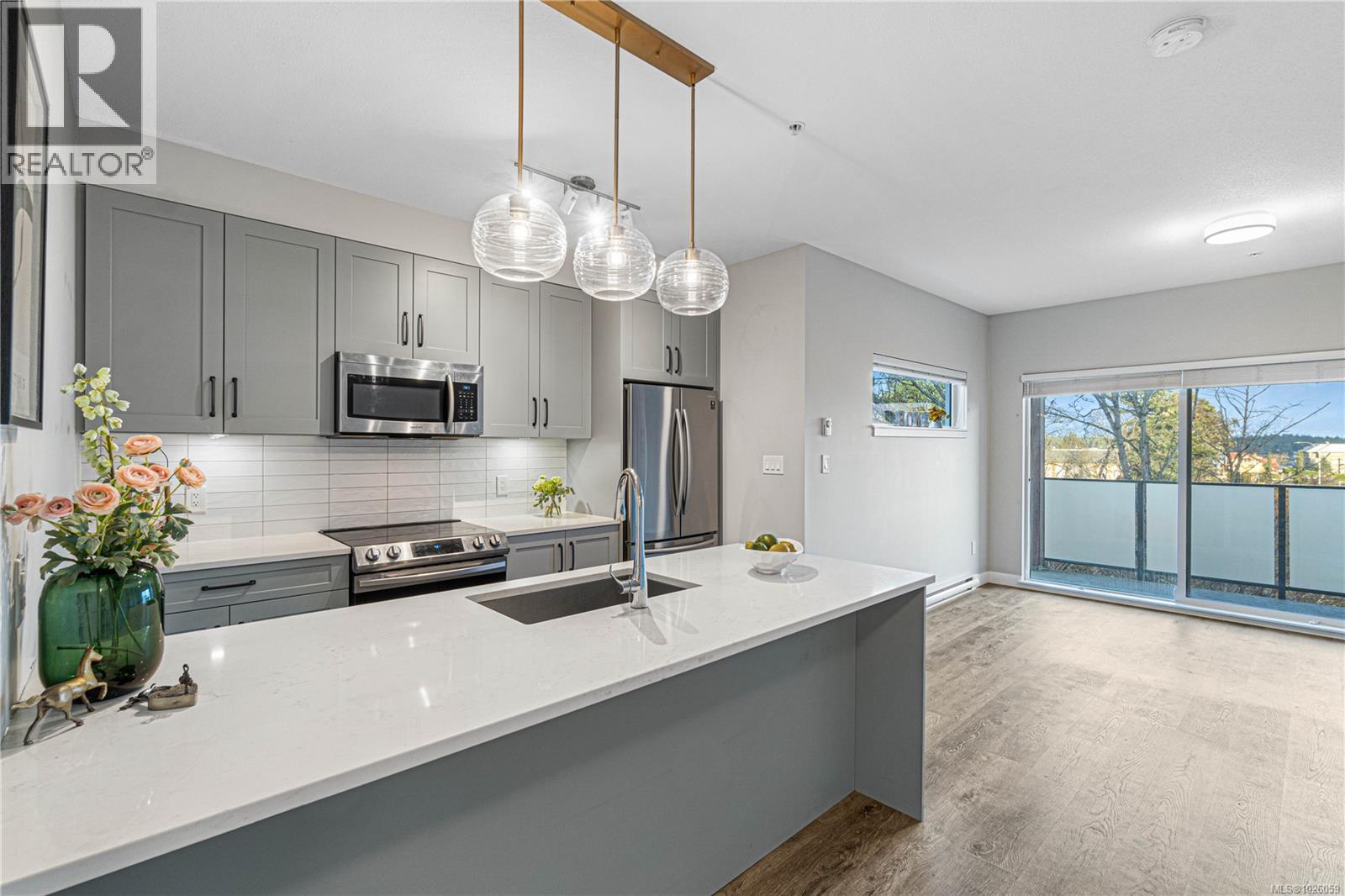 405 20 Barsby Ave, Nanaimo, British Columbia  V9R 0K4 - Photo 8 - 1026059