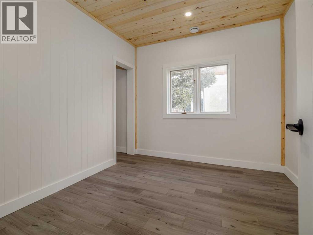 818 Mountain Street, Pincher Creek, Alberta  T0K 1W0 - Photo 10 - A2286562