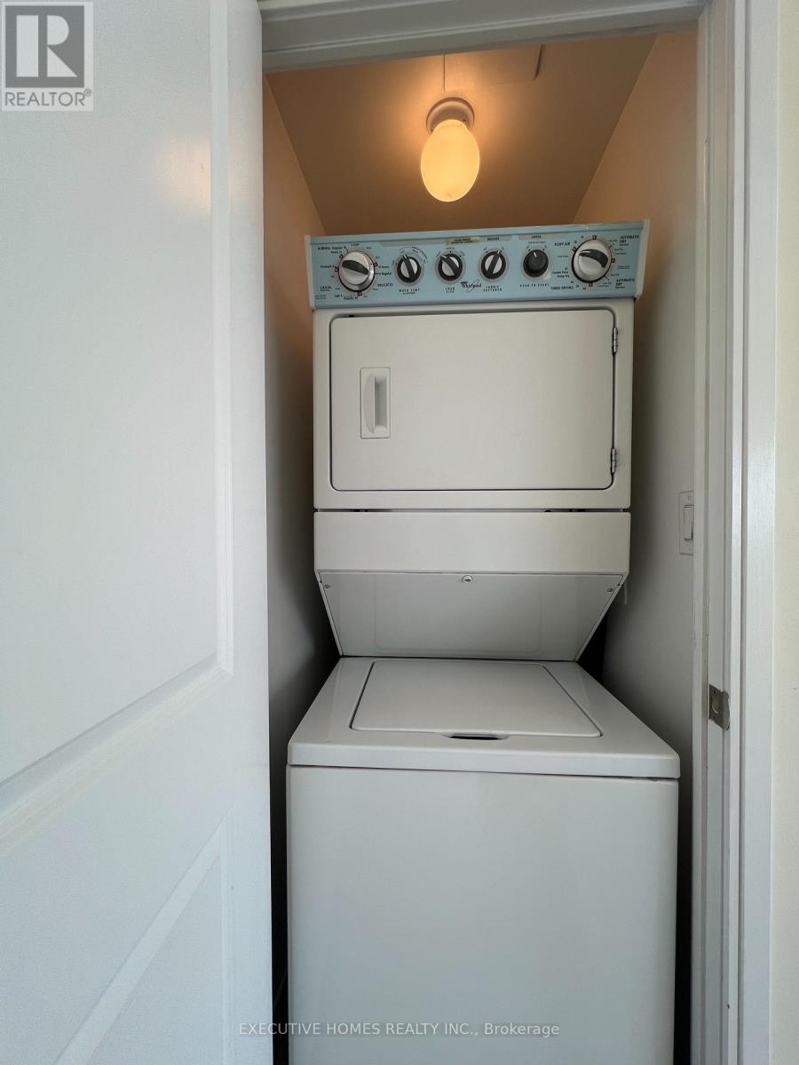 5405 - 60 Absolute Avenue, Mississauga, Ontario  L4T 0A9 - Photo 11 - W12789724