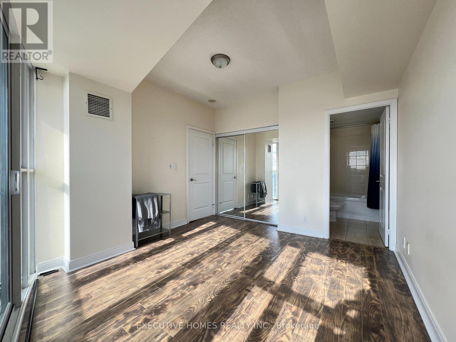 5405 - 60 Absolute Avenue, Mississauga, Ontario  L4T 0A9 - Photo 7 - W12789724