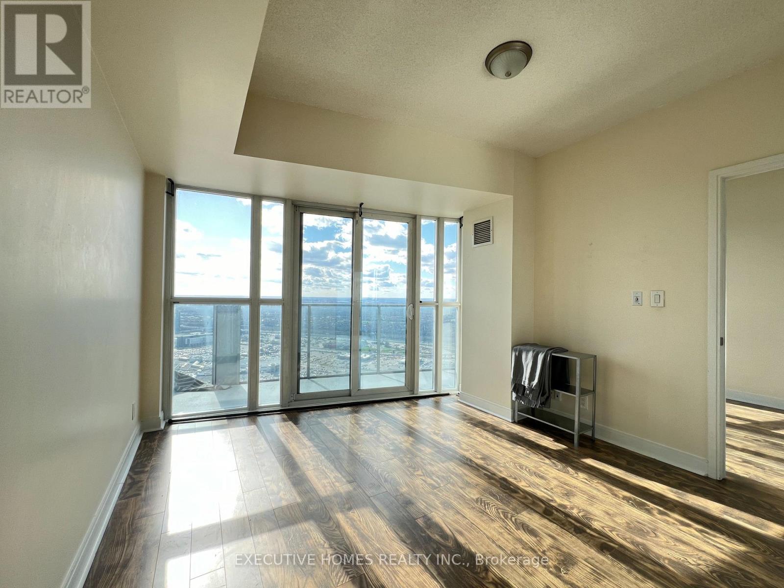 5405 - 60 Absolute Avenue, Mississauga, Ontario  L4T 0A9 - Photo 6 - W12789724