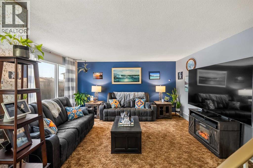 48 Marbank Place Ne, Calgary, Alberta  T2A 4H5 - Photo 2 - A2276152