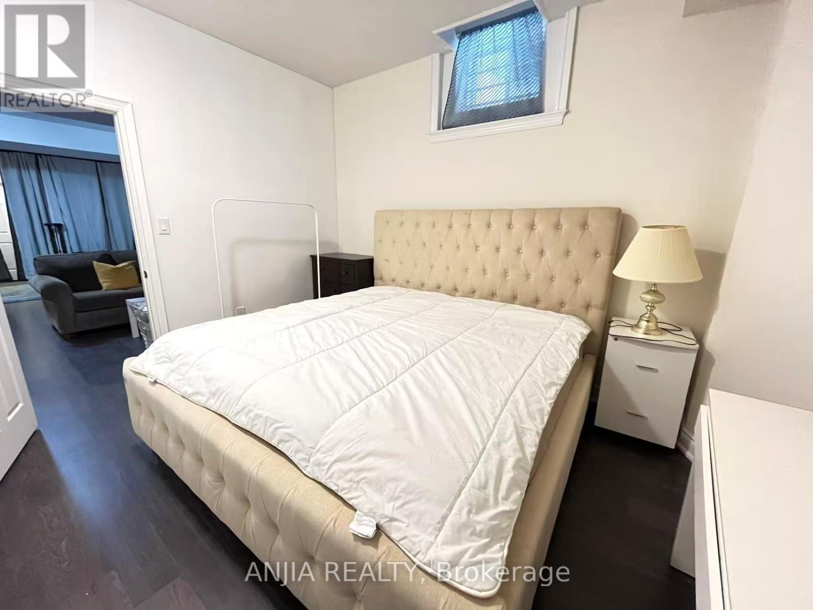 199 Canyon Hill Ave Avenue, Richmond Hill, Ontario  L4C 0R4 - Photo 13 - N12790200