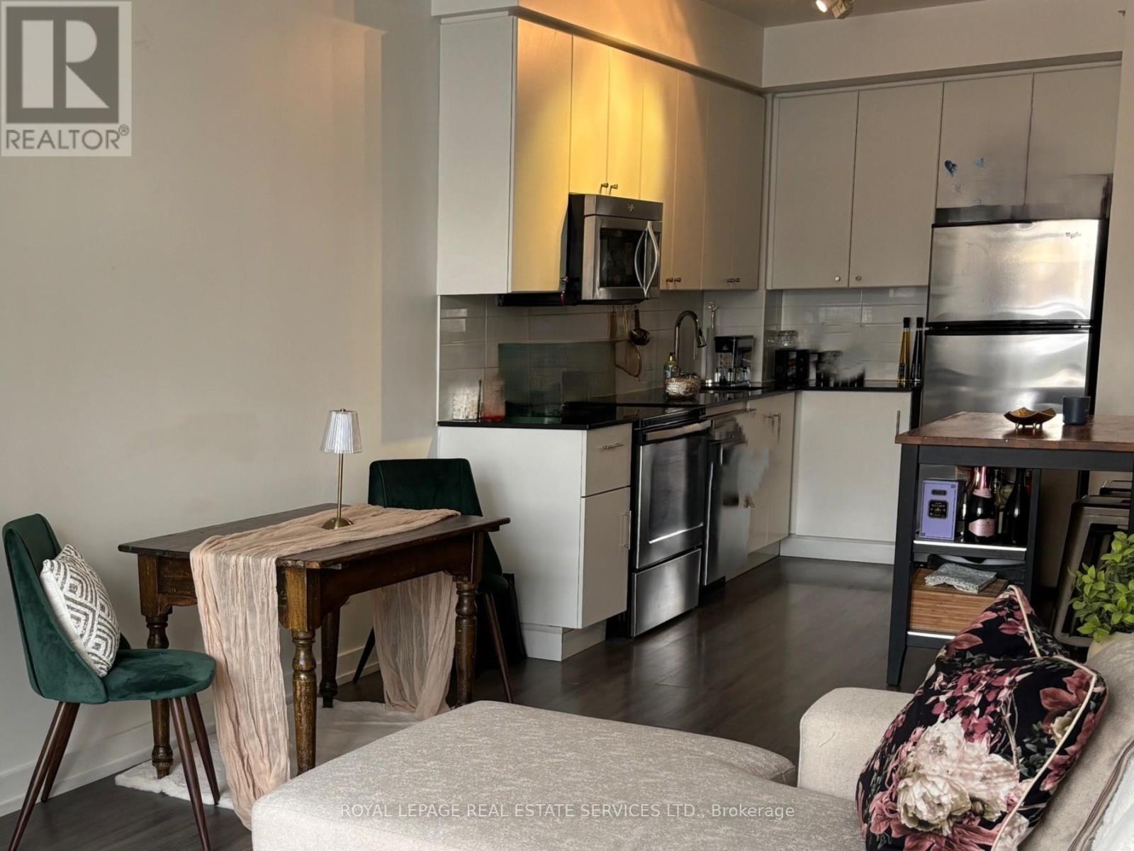 414 - 8 Fieldway Road, Toronto, Ontario  M8Z 3L1 - Photo 4 - W12790202