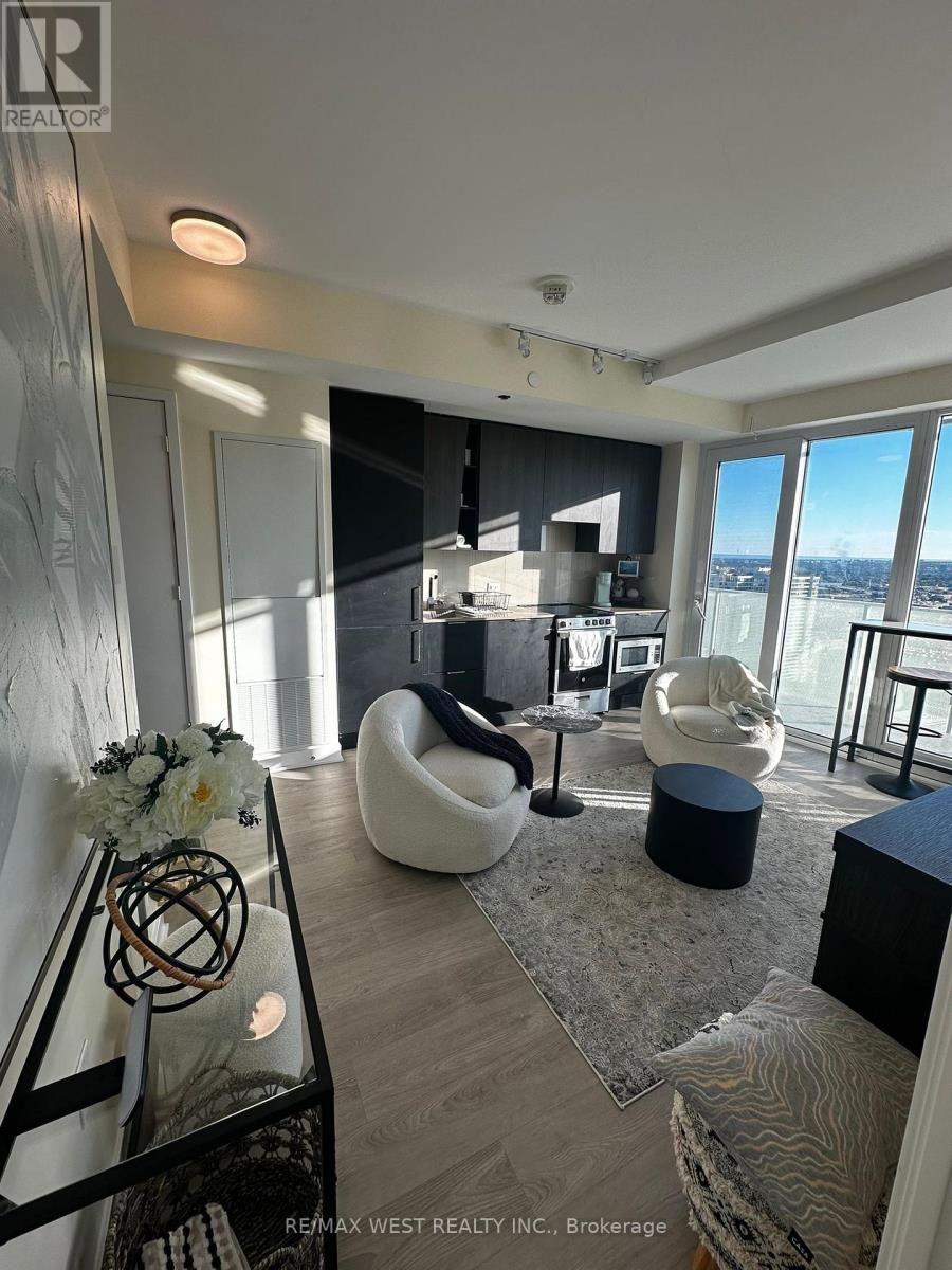 2708 - 3900 Confederation Parkway N, Mississauga, Ontario  L5B 0M3 - Photo 10 - W12790204