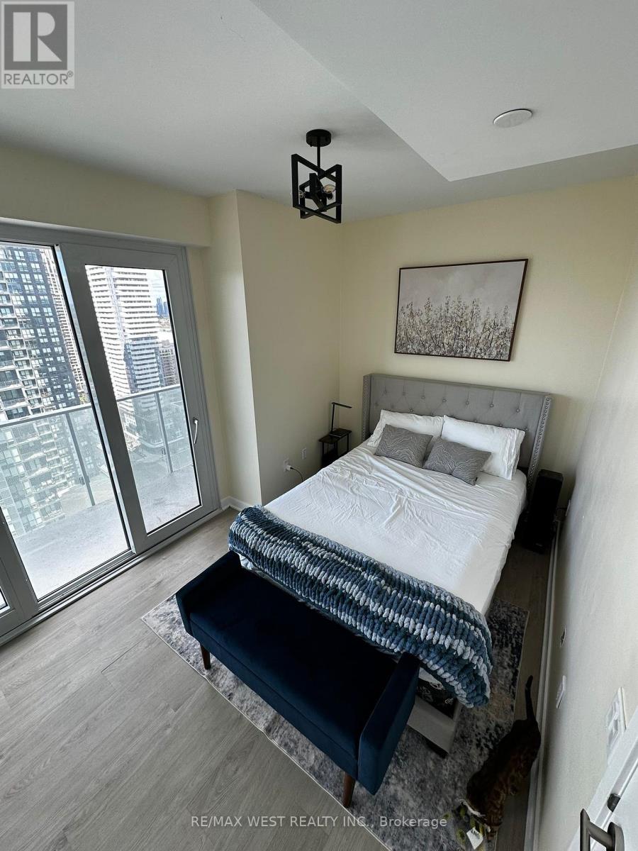 2708 - 3900 Confederation Parkway N, Mississauga, Ontario  L5B 0M3 - Photo 11 - W12790204