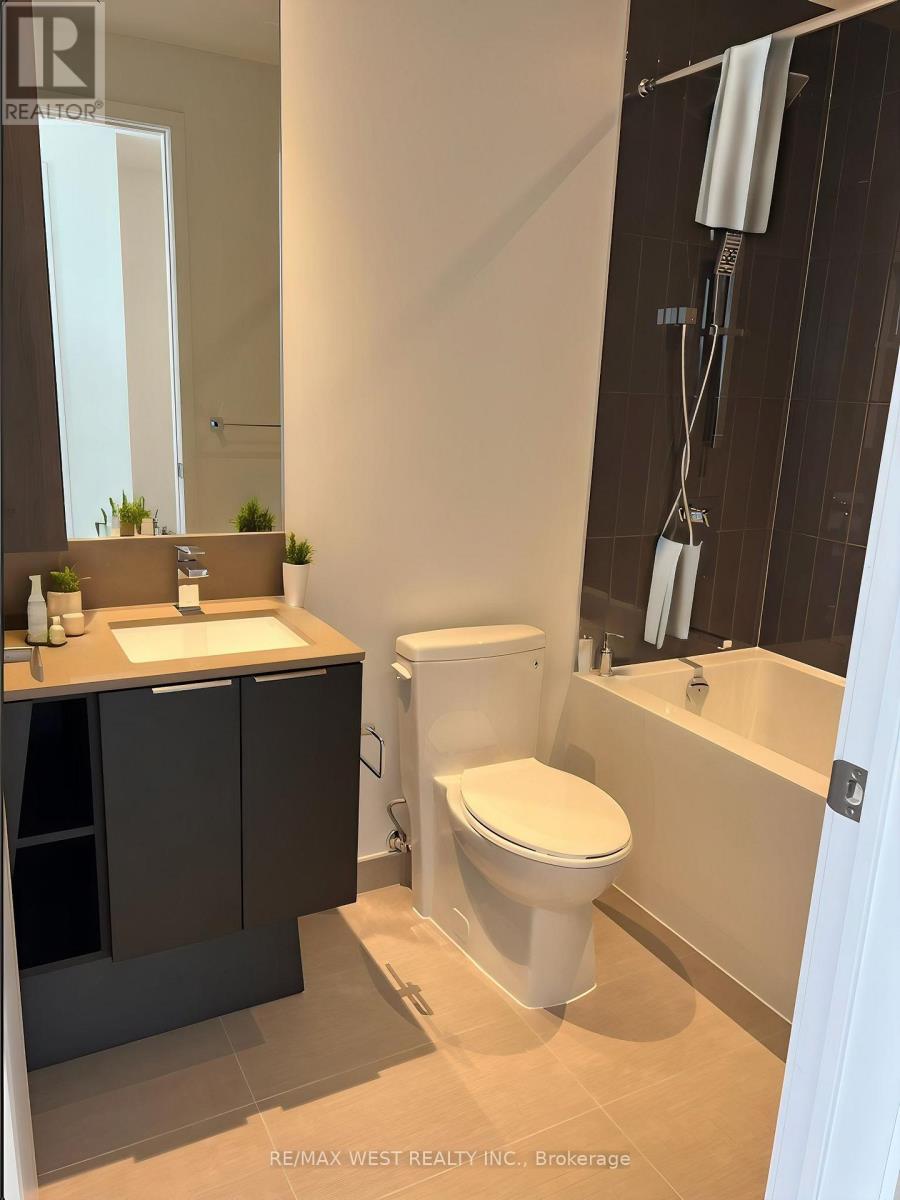 2708 - 3900 Confederation Parkway N, Mississauga, Ontario  L5B 0M3 - Photo 14 - W12790204