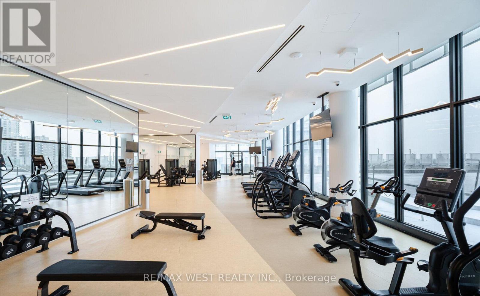 2708 - 3900 Confederation Parkway N, Mississauga, Ontario  L5B 0M3 - Photo 18 - W12790204