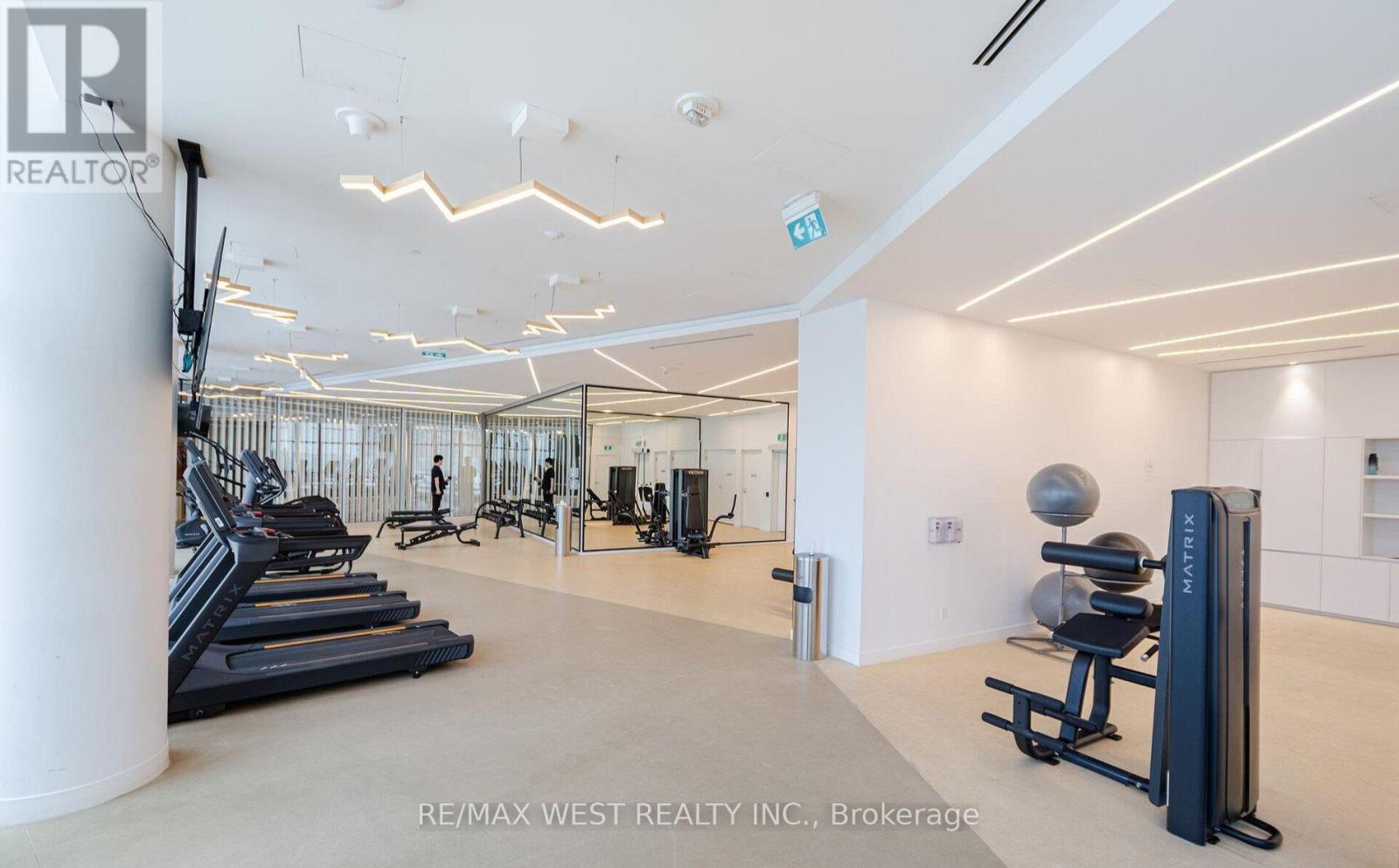 2708 - 3900 Confederation Parkway N, Mississauga, Ontario  L5B 0M3 - Photo 20 - W12790204