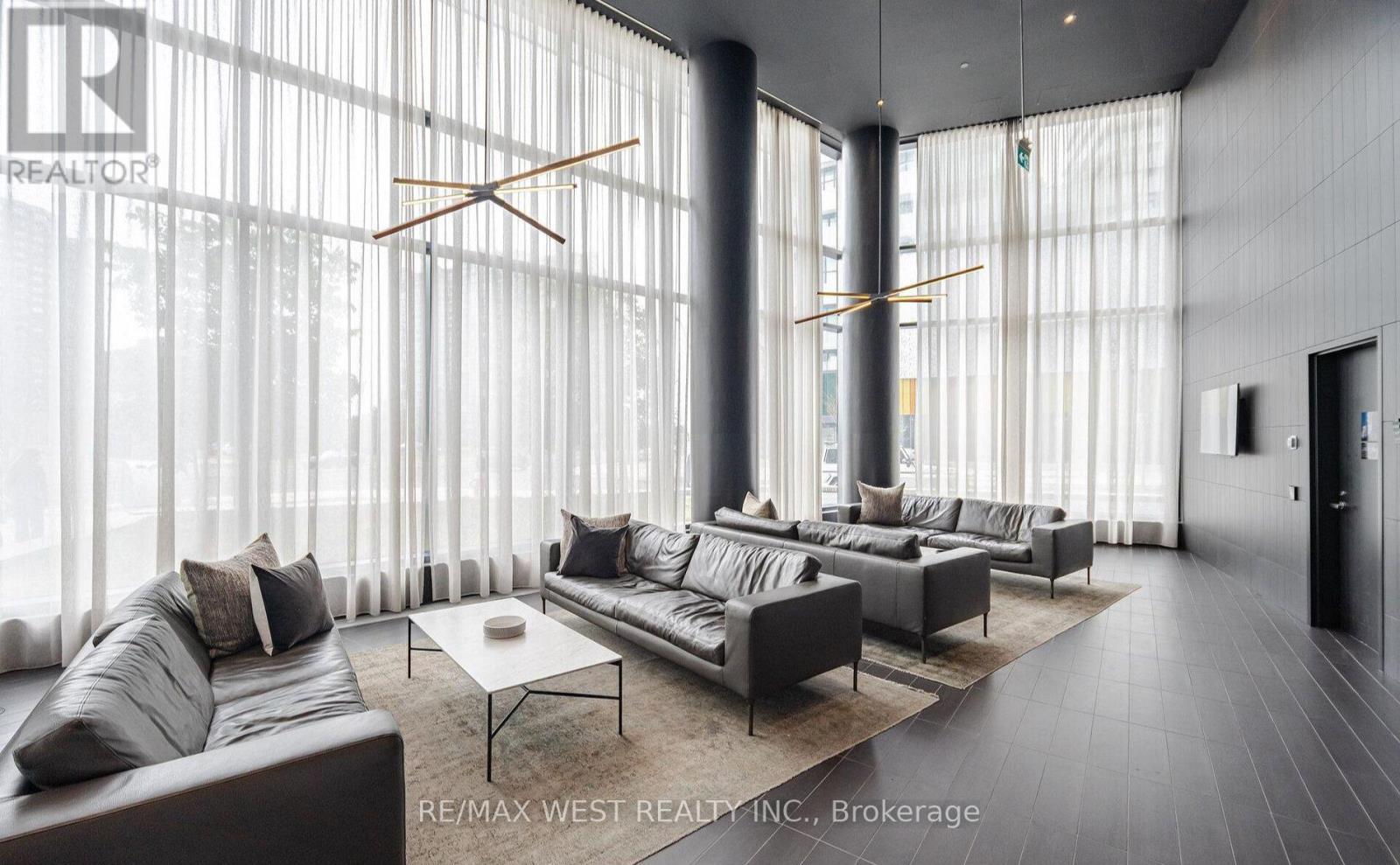 2708 - 3900 Confederation Parkway N, Mississauga, Ontario  L5B 0M3 - Photo 22 - W12790204