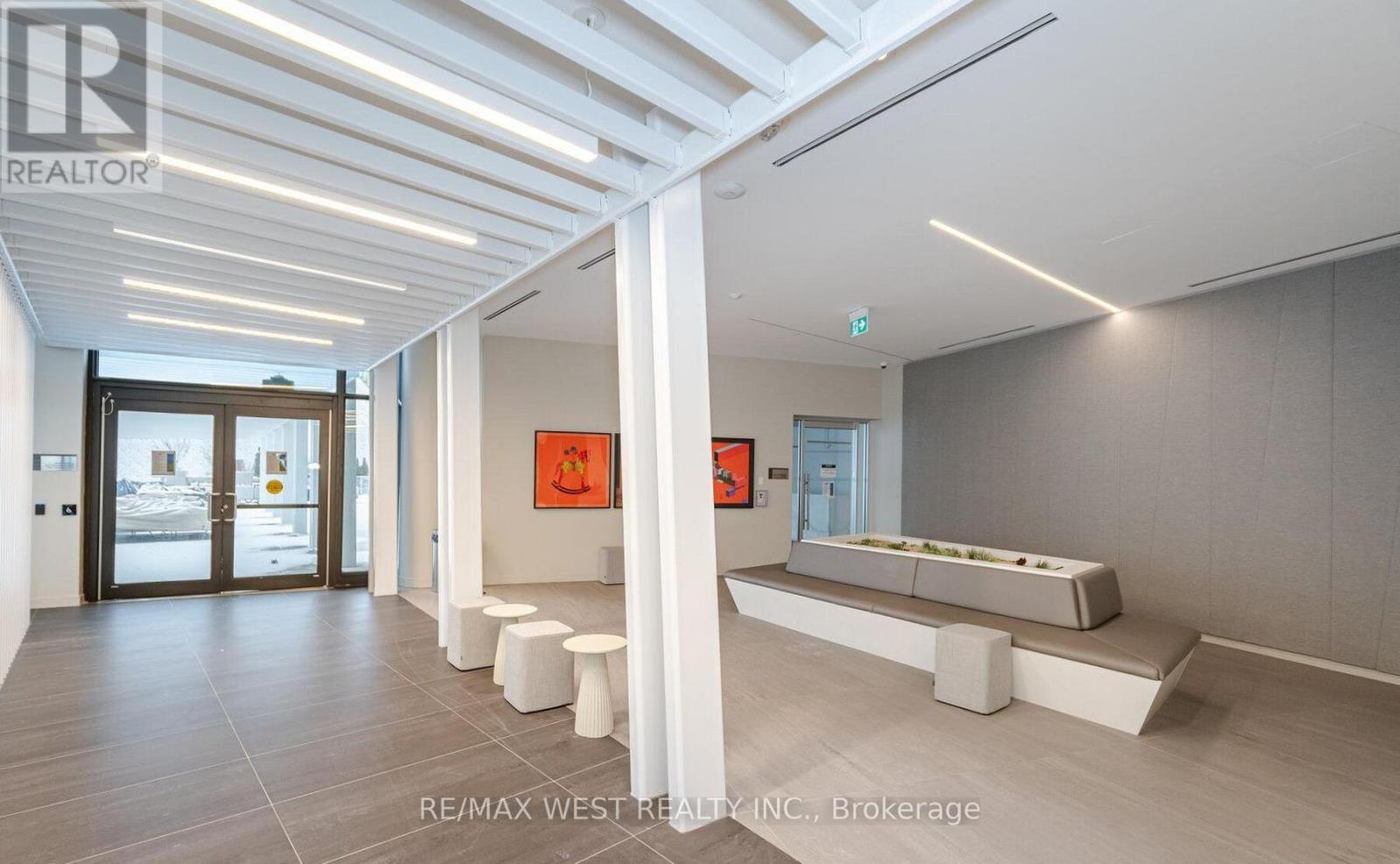 2708 - 3900 Confederation Parkway N, Mississauga, Ontario  L5B 0M3 - Photo 24 - W12790204