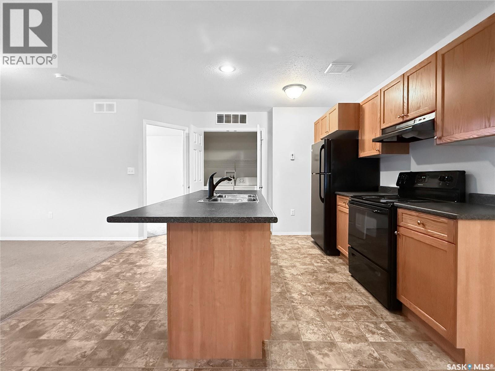 36 1275 Railway Street, Swift Current, Saskatchewan  S9H 5P3 - Photo 3 - SK028583