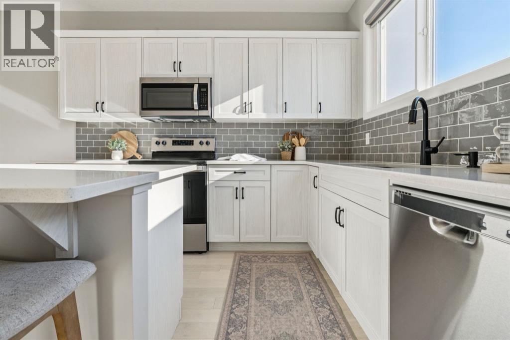 22 Precedence Glen, Cochrane, Alberta  T4C 2W7 - Photo 13 - A2283092