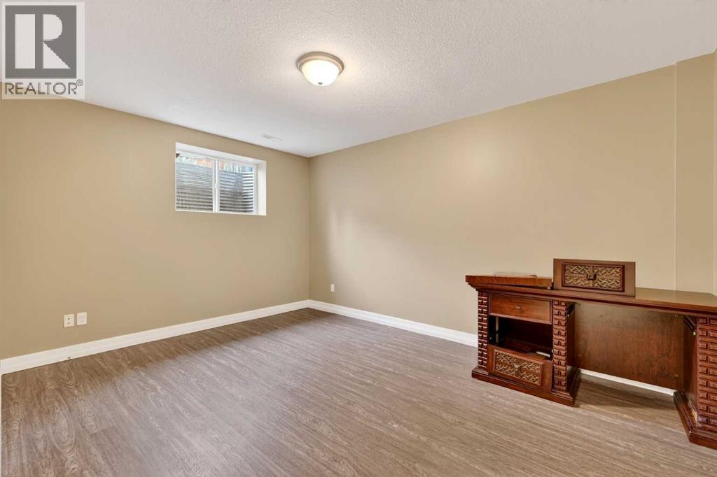 12069 Valley Ridge Drive Nw, Calgary, Alberta  T3B 5W9 - Photo 42 - A2284145