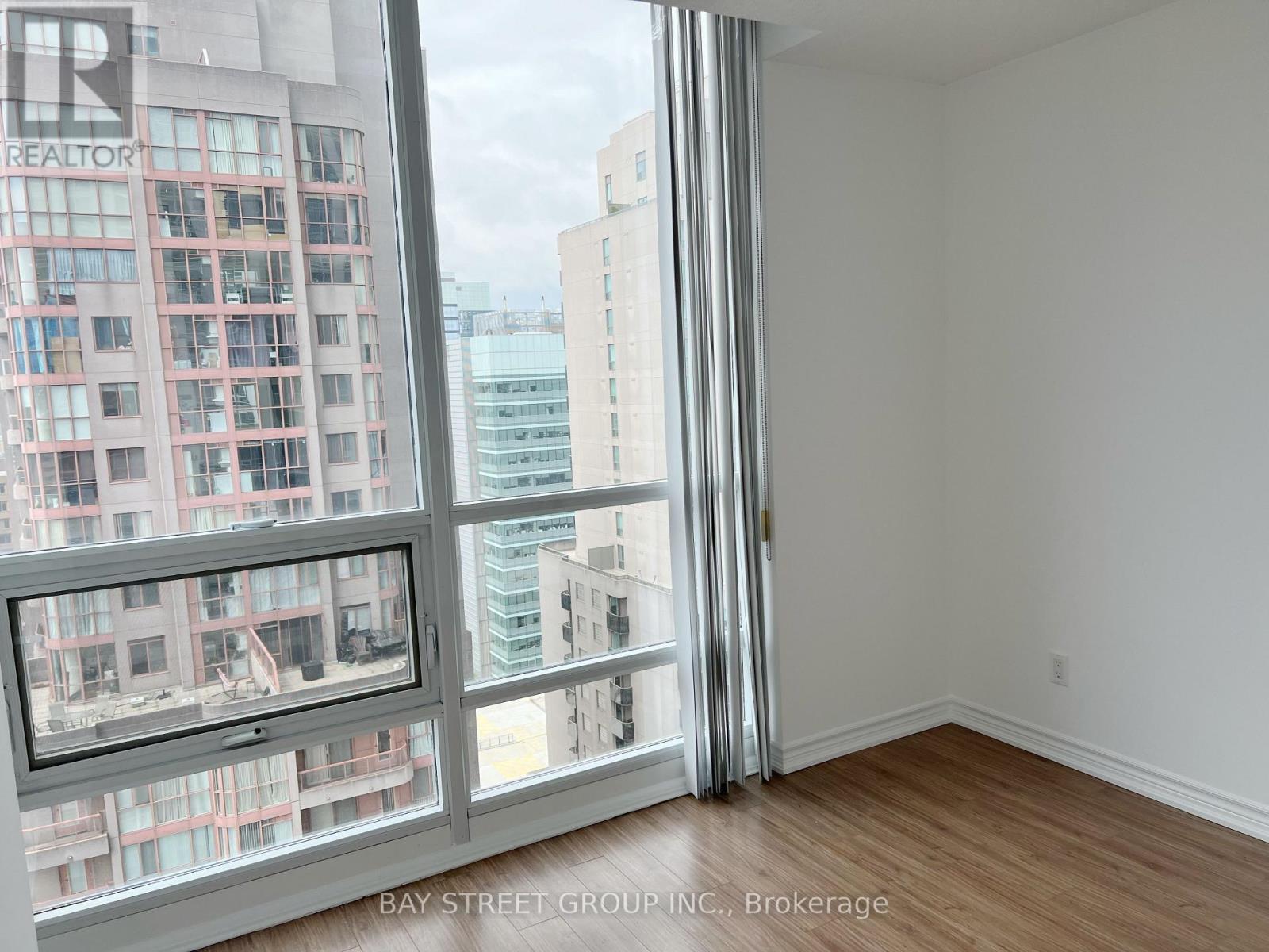 2509 - 761 Bay Street, Toronto, Ontario  M5G 2R2 - Photo 11 - C12790206