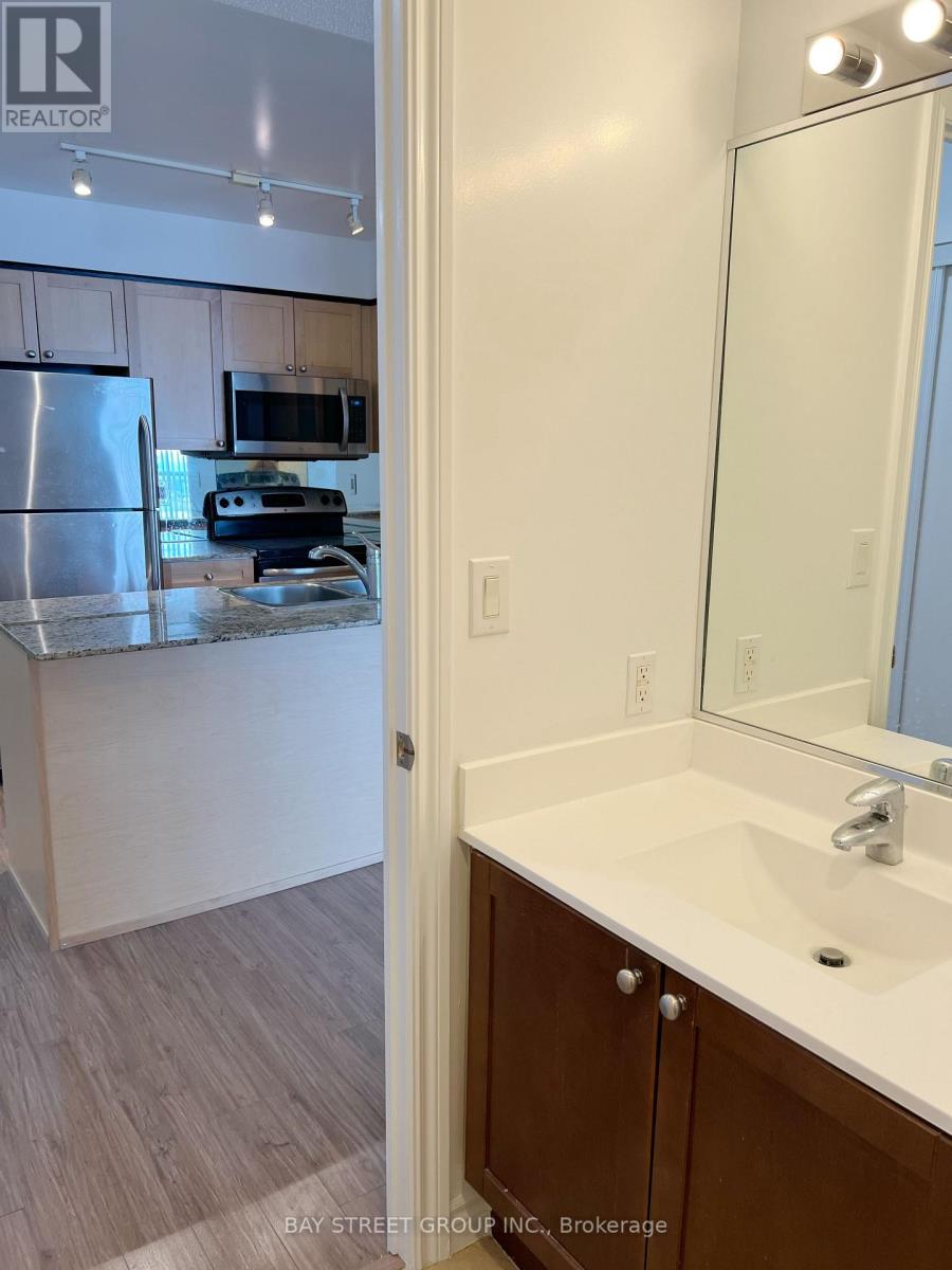 2509 - 761 Bay Street, Toronto, Ontario  M5G 2R2 - Photo 12 - C12790206
