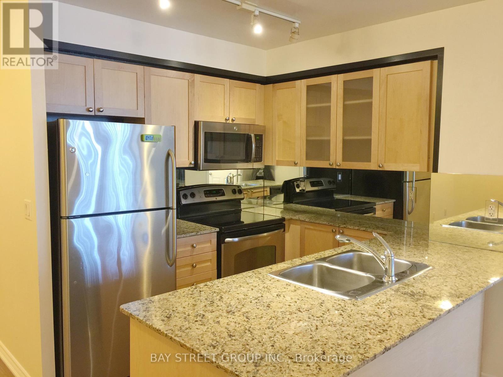 2509 - 761 Bay Street, Toronto, Ontario  M5G 2R2 - Photo 3 - C12790206