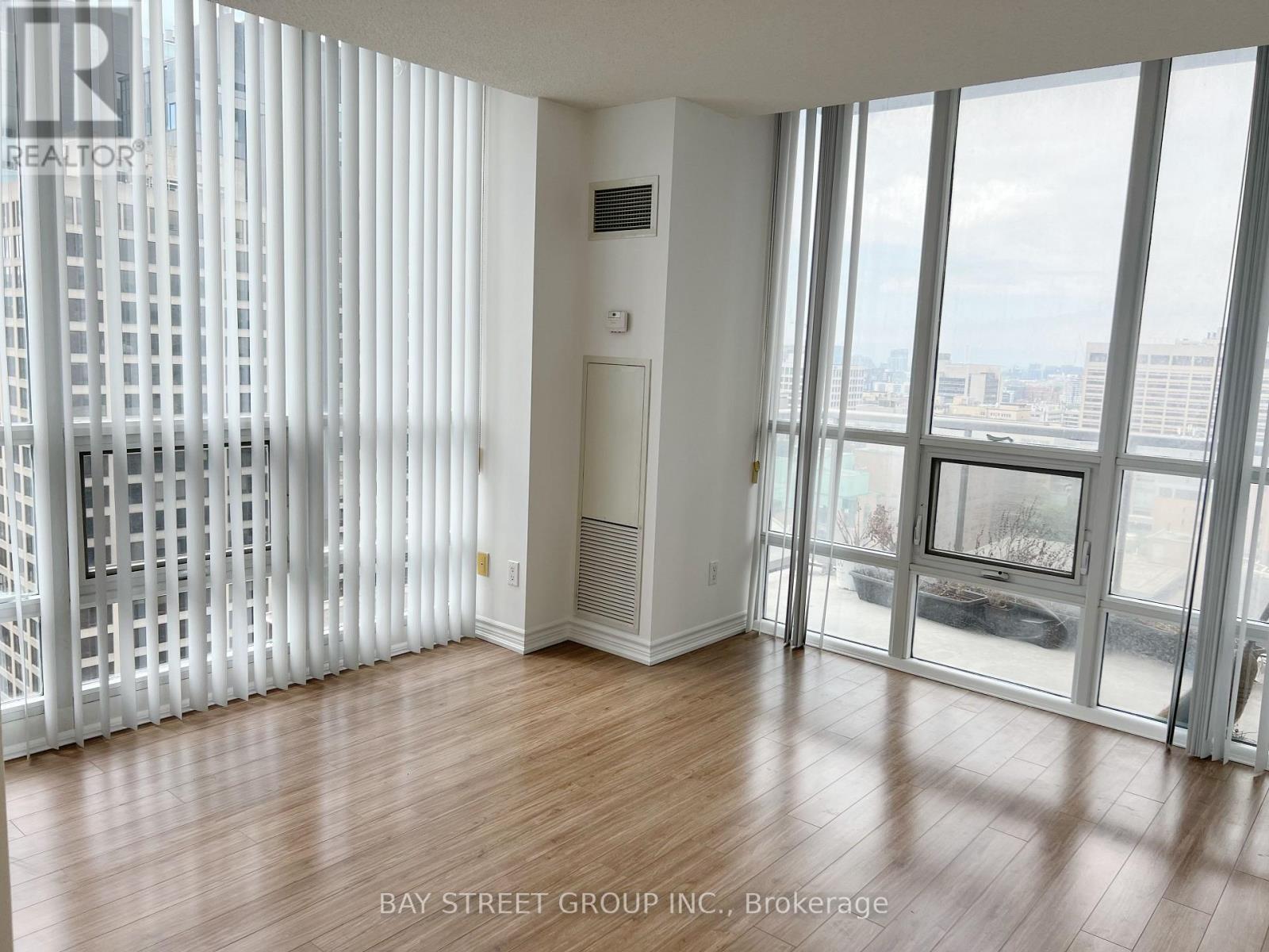 2509 - 761 Bay Street, Toronto, Ontario  M5G 2R2 - Photo 8 - C12790206