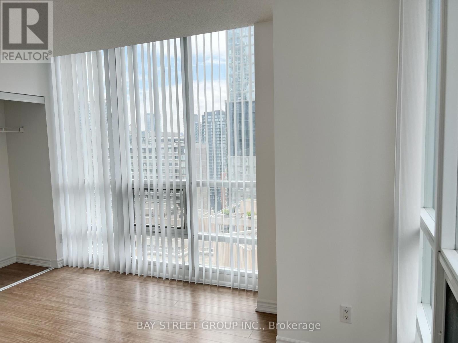 2509 - 761 Bay Street, Toronto, Ontario  M5G 2R2 - Photo 9 - C12790206