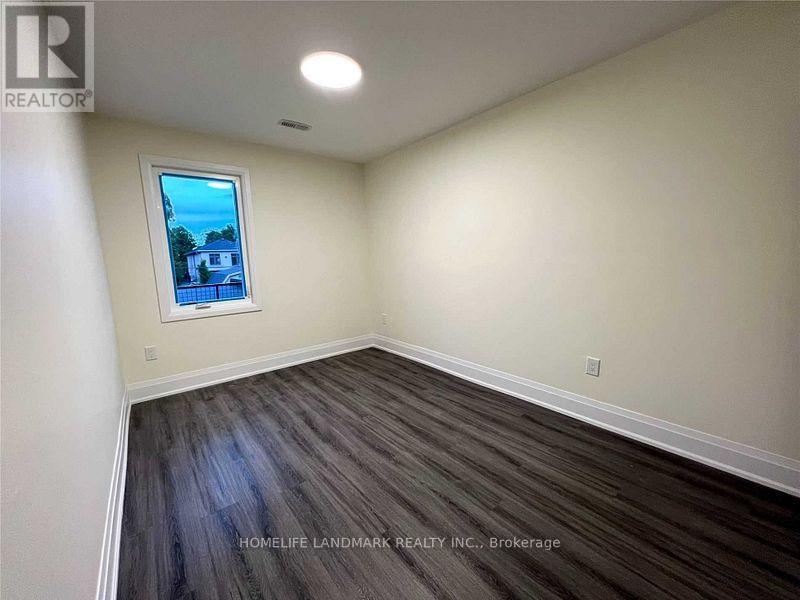 2 - 1631 Bayview Avenue, Toronto, Ontario  M4G 3B5 - Photo 4 - C12790216