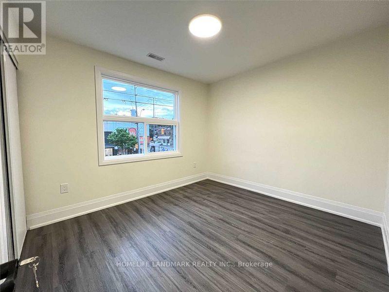 2 - 1631 Bayview Avenue, Toronto, Ontario  M4G 3B5 - Photo 8 - C12790216