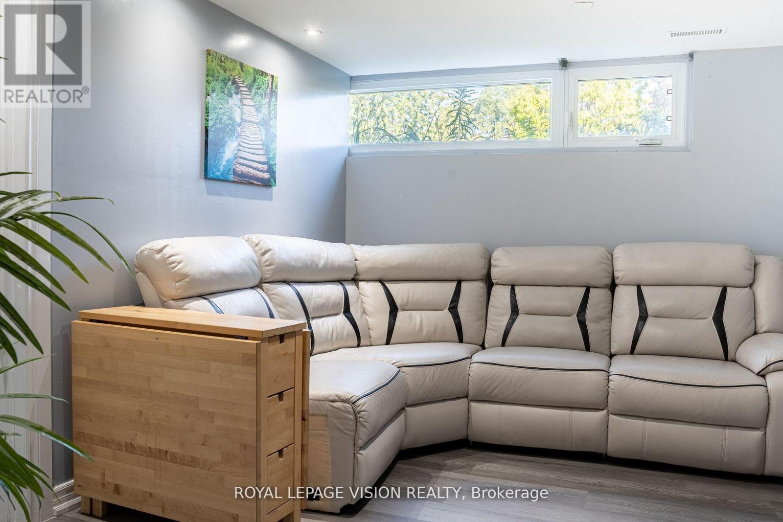 28 Jeffton Crescent, Toronto, Ontario  M1G 2R5 - Photo 8 - E12790222