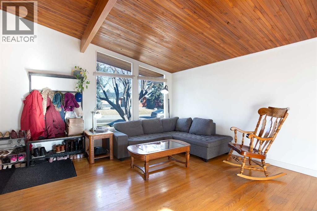 819 Seymour Avenue Sw, Calgary, Alberta  T2W 0N5 - Photo 3 - A2284941