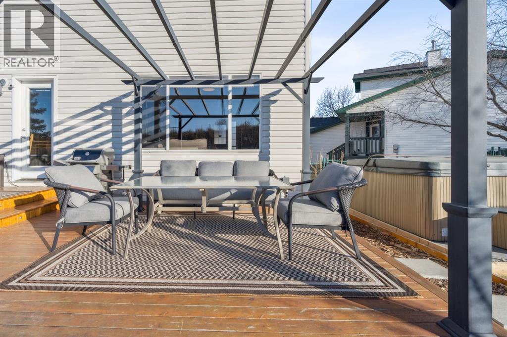 104 Bow Ridge Crescent, Cochrane, Alberta  T4C 1V2 - Photo 30 - A2285566