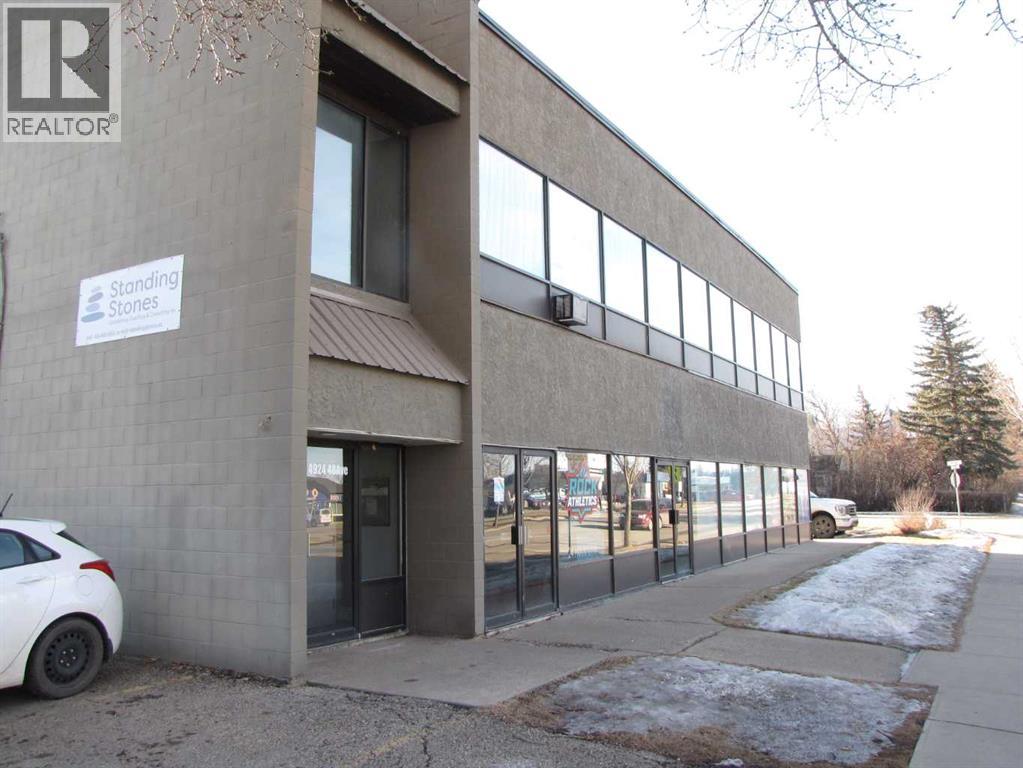 B, 4924 48 Avenue, Innisfail, Alberta  T4G 1N7 - Photo 2 - A2285201