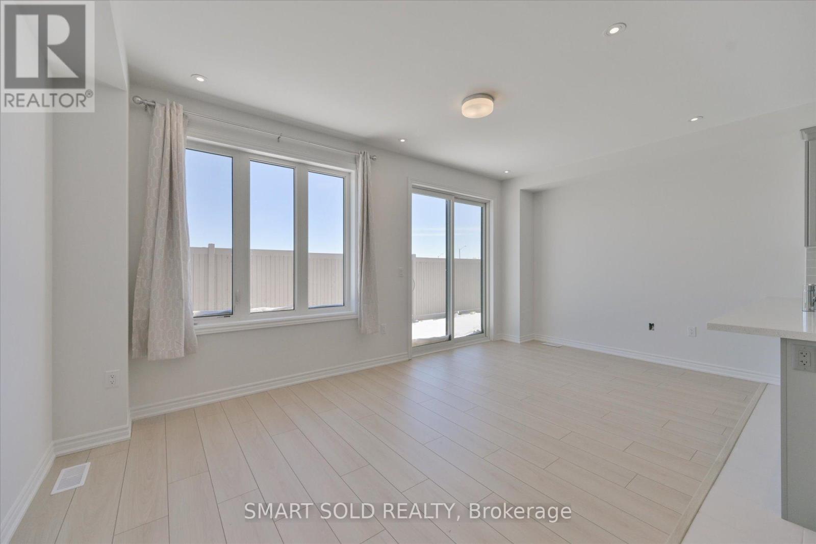 74 Tipp Drive, Richmond Hill, Ontario  L4E 1A2 - Photo 11 - N12790236