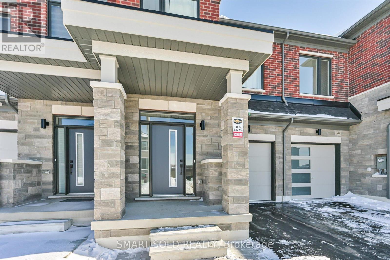 74 Tipp Drive, Richmond Hill, Ontario  L4E 1A2 - Photo 2 - N12790236