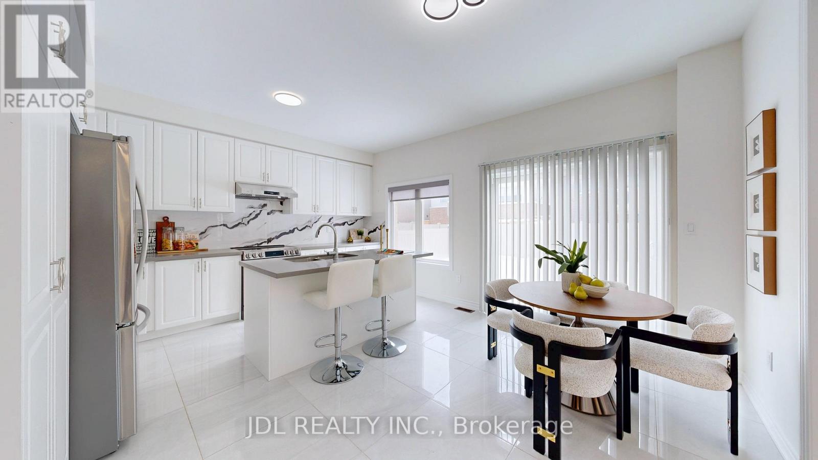 103 Connell Drive, Georgina, Ontario  L4P 0K3 - Photo 10 - N12786564