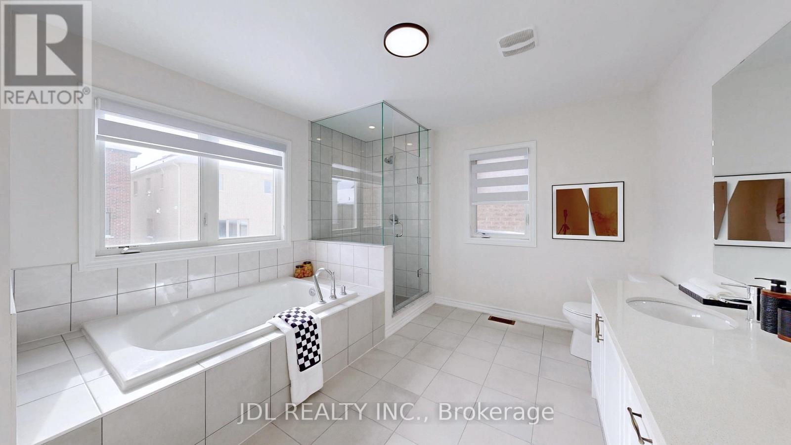 103 Connell Drive, Georgina, Ontario  L4P 0K3 - Photo 16 - N12786564