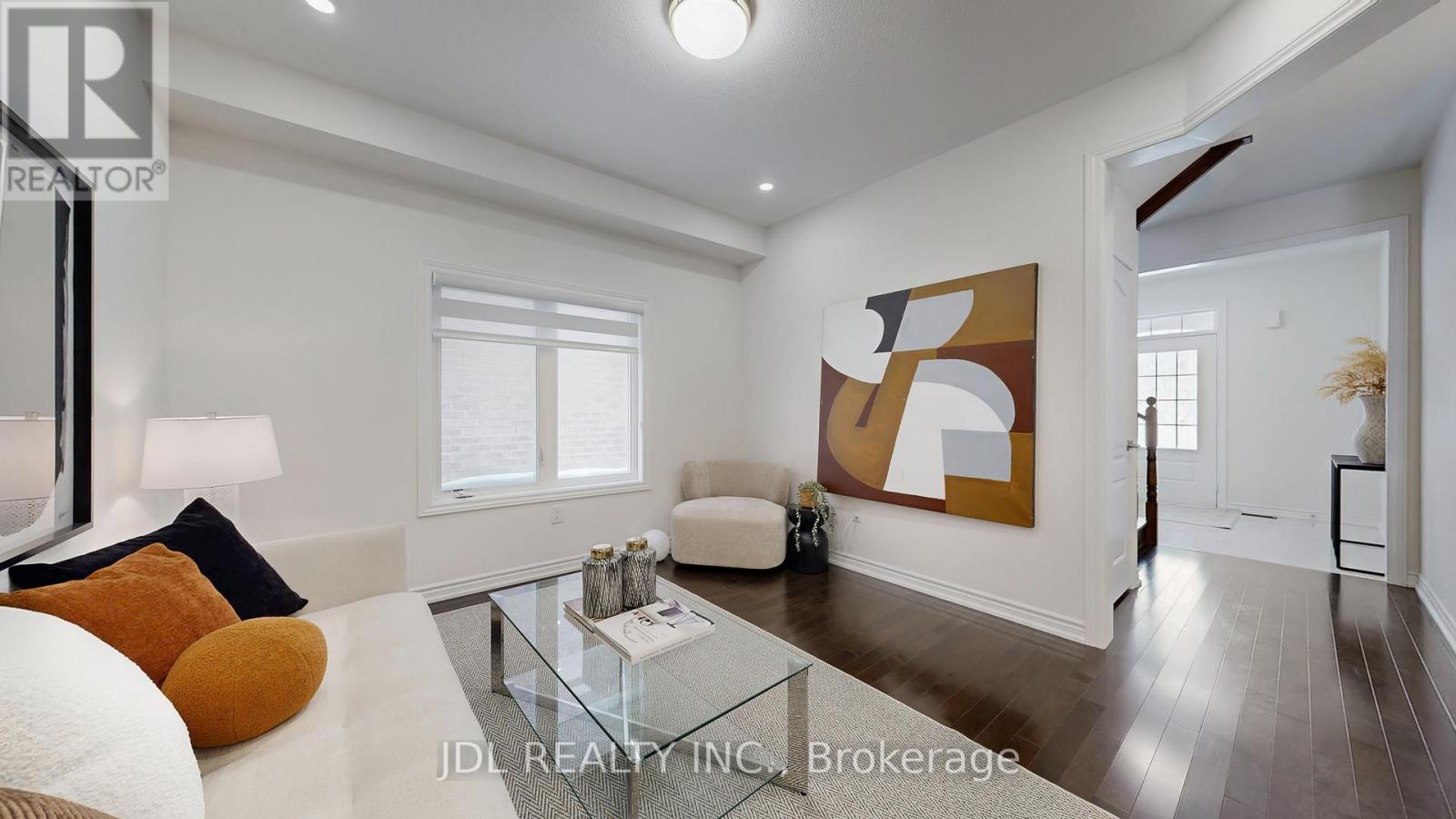 103 Connell Drive, Georgina, Ontario  L4P 0K3 - Photo 6 - N12786564