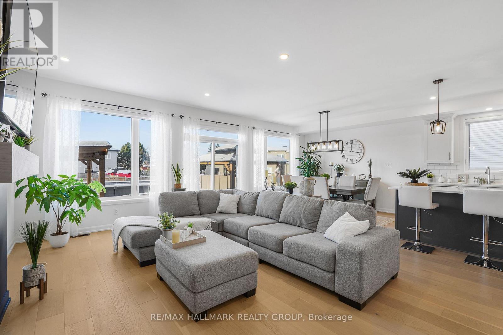 1204 Diamond Street, Clarence-Rockland, Ontario  K4K 0M1 - Photo 9 - X12790252