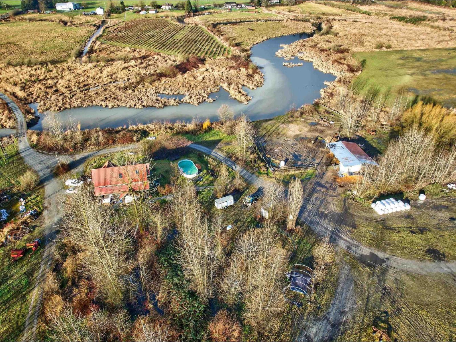 34995 Dale Road, Mission, British Columbia  V2V 0B7 - Photo 6 - R3087766