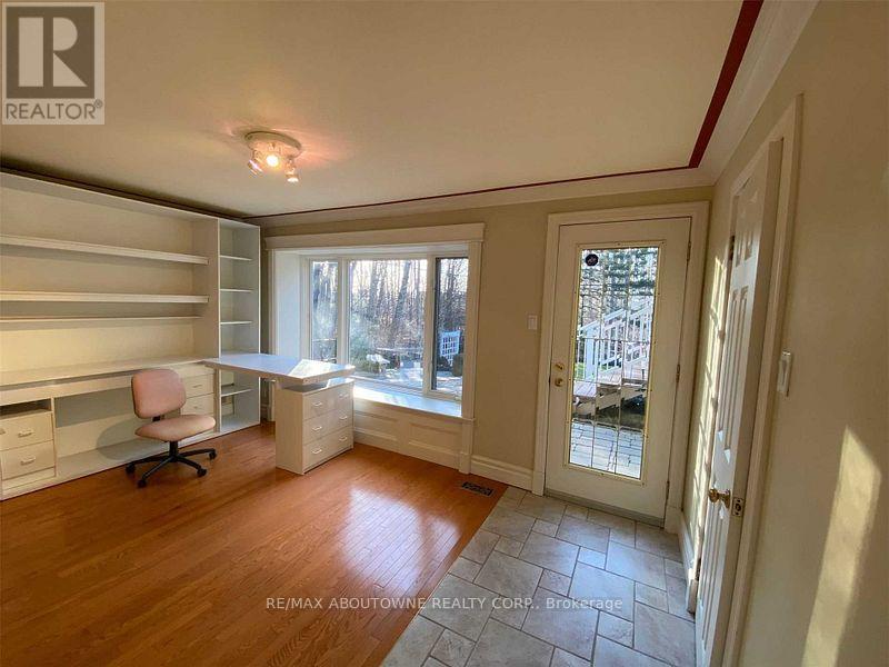 1306 Hixon Street, Oakville, Ontario  L6L 1R6 - Photo 15 - W12790254