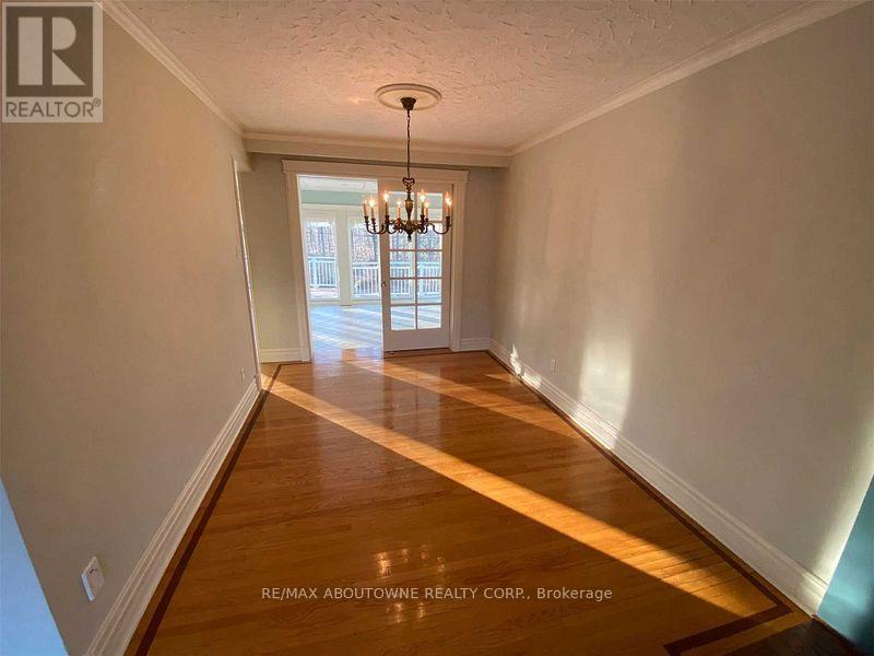 1306 Hixon Street, Oakville, Ontario  L6L 1R6 - Photo 16 - W12790254